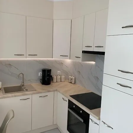 Apartman W Slonecznej Dolinie Akuku Apartament