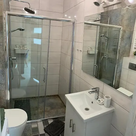 Apartman W Slonecznej Dolinie Akuku Apartament